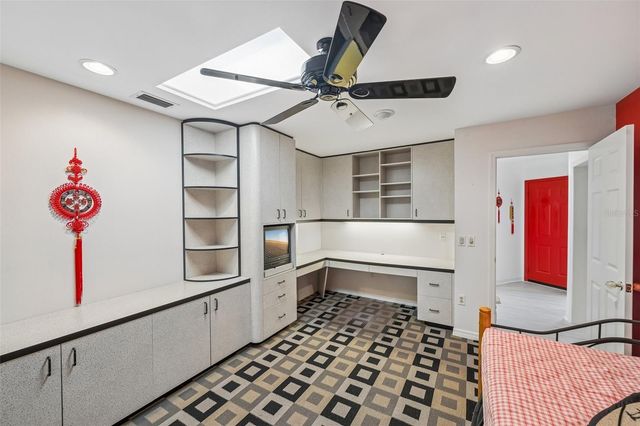 3646 GLENEAGLE DRIVE 10B, Sarasota, FL 34238