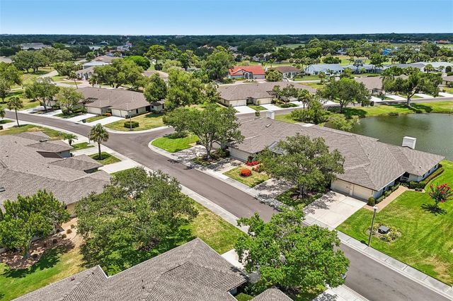 3646 GLENEAGLE DRIVE 10B, Sarasota, FL 34238