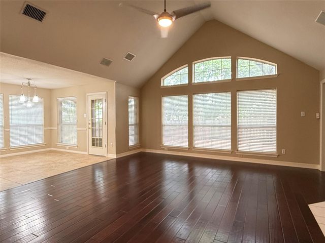 10013 Valona DR, Austin, TX 78717