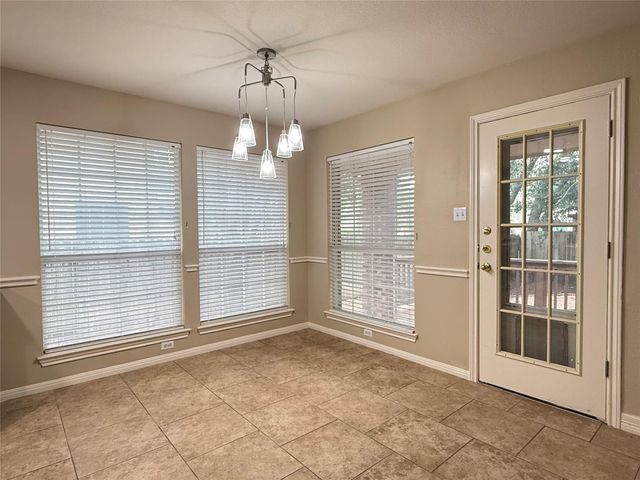 10013 Valona DR, Austin, TX 78717