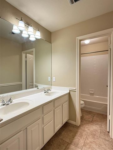 10013 Valona DR, Austin, TX 78717