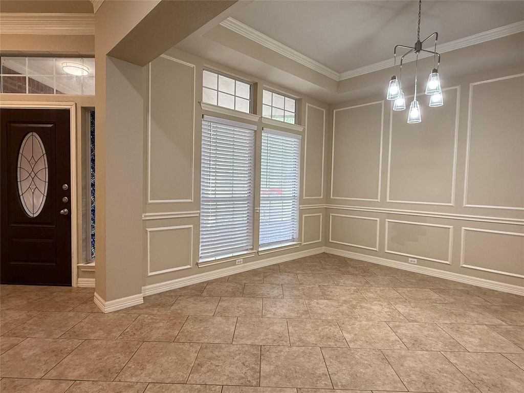 10013 Valona DR, Austin, TX 78717