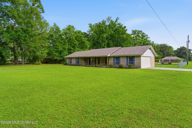 300 Ark Lane, Petal, MS 39465
