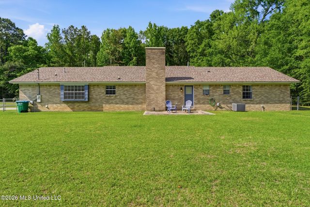 300 Ark Lane, Petal, MS 39465