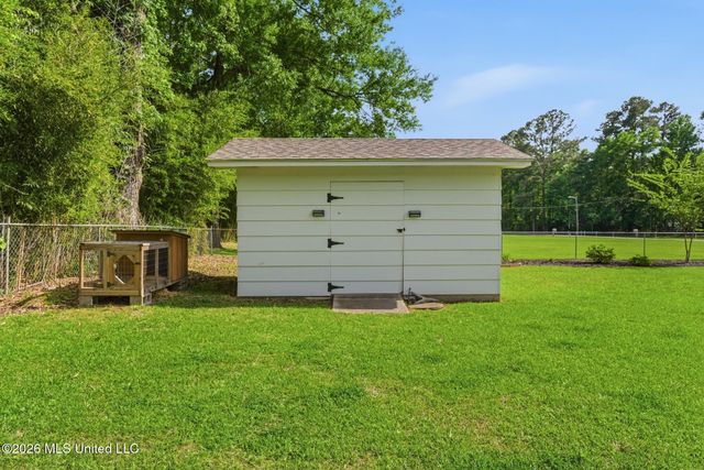300 Ark Lane, Petal, MS 39465