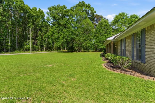 300 Ark Lane, Petal, MS 39465