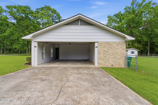 300 Ark Lane, Petal, MS 39465