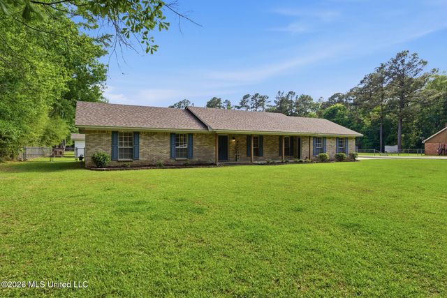 300 Ark Lane, Petal, MS 39465