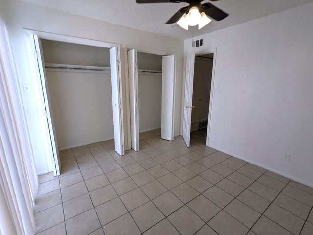 521 Palomas Drive SE, Albuquerque, NM 87108