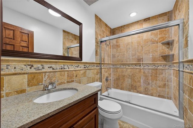 3 Chestnut Court, Old Westbury, NY 11568