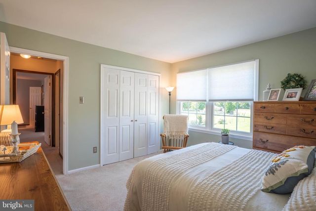 935 N ISLAND RD, Columbus, NJ 08022