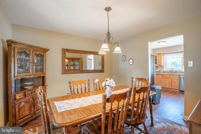 935 N ISLAND RD, Columbus, NJ 08022