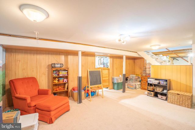 935 N ISLAND RD, Columbus, NJ 08022