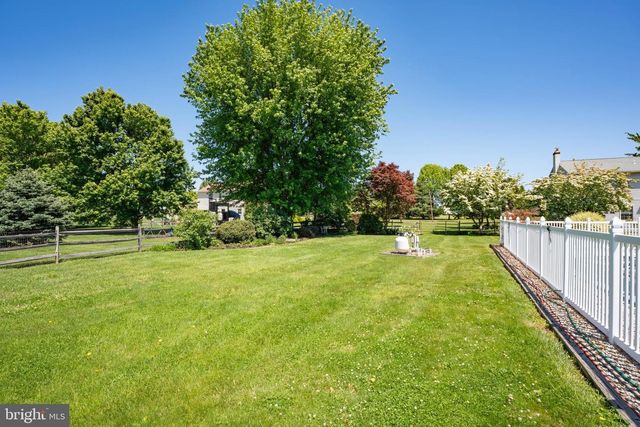 935 N ISLAND RD, Columbus, NJ 08022