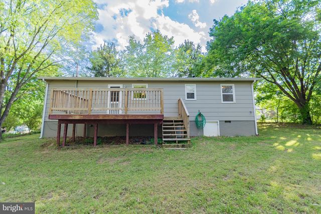 70 SEQUEST LN, Martinsburg, WV 25405