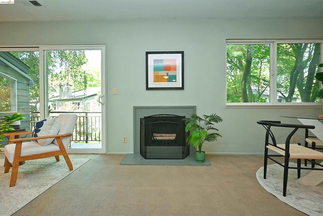 40 Emery Bay Dr, Emeryville, CA 94608