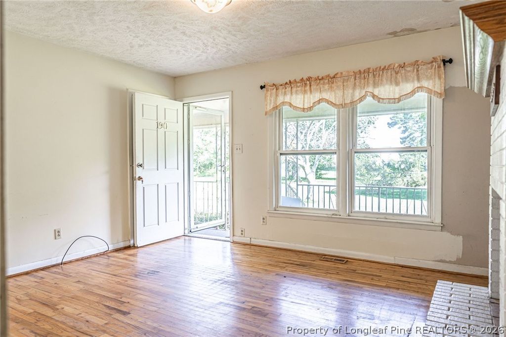 190 Morgan Drive, Raeford, NC 28376 — photo 5