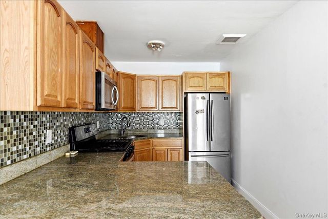 2975 Edson Avenue, Bronx, NY 10469