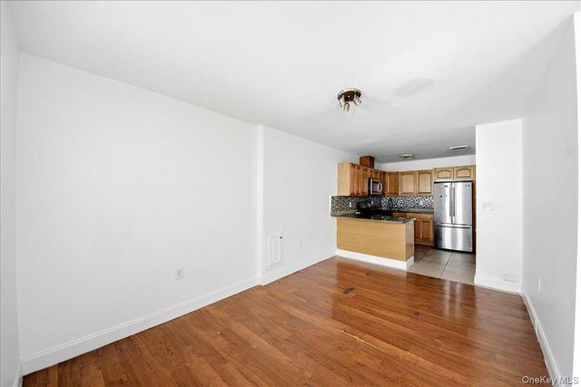 2975 Edson Avenue, Bronx, NY 10469