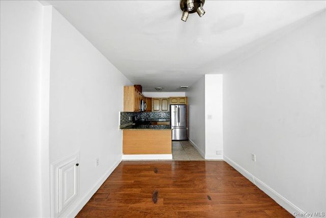 2975 Edson Avenue, Bronx, NY 10469