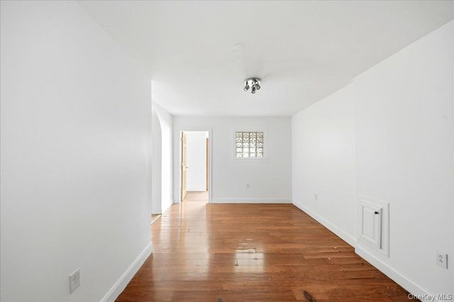 2975 Edson Avenue, Bronx, NY 10469