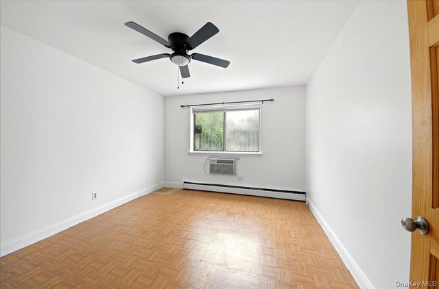 2975 Edson Avenue, Bronx, NY 10469