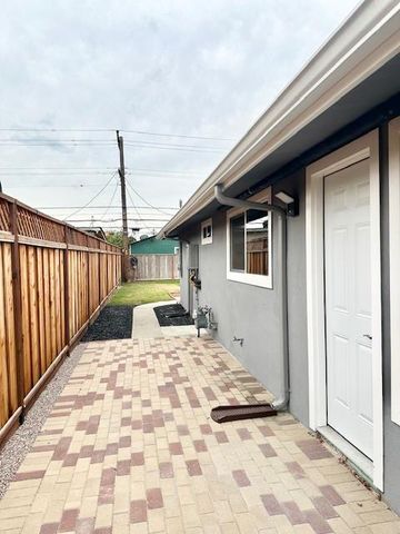 1864 Loyola Drive, San Jose, CA 95122