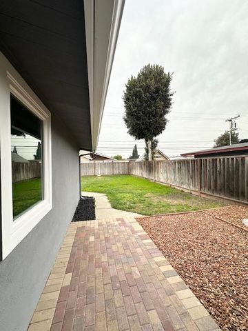 1864 Loyola Drive, San Jose, CA 95122