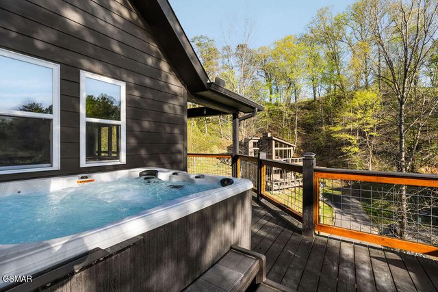 1608 Mitchell Farm Road, Sevierville, TN 37876