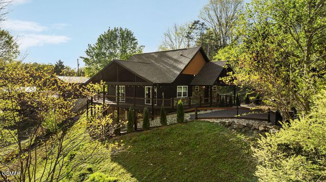 1608 Mitchell Farm Road, Sevierville, TN 37876