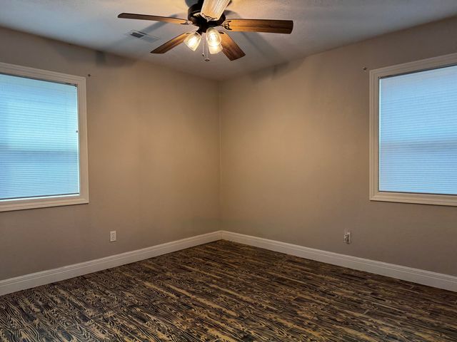 1048 6th Street, West Plains, MO 65775