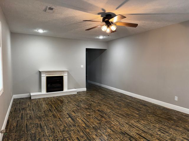 1048 6th Street, West Plains, MO 65775