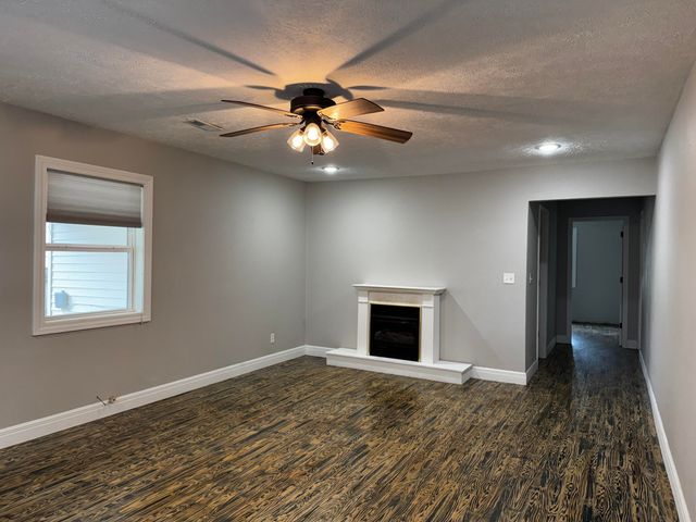 1048 6th Street, West Plains, MO 65775