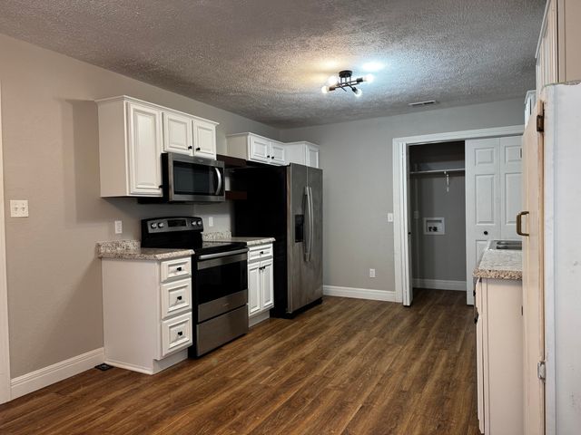 1048 6th Street, West Plains, MO 65775