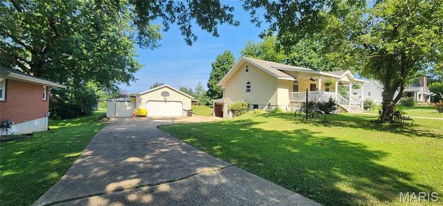 4999 College Avenue, Hannibal, MO 63401