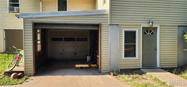 4999 College Avenue, Hannibal, MO 63401