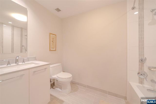 1200 Avenue At Port Imperial 516, Weehawken, NJ 07086