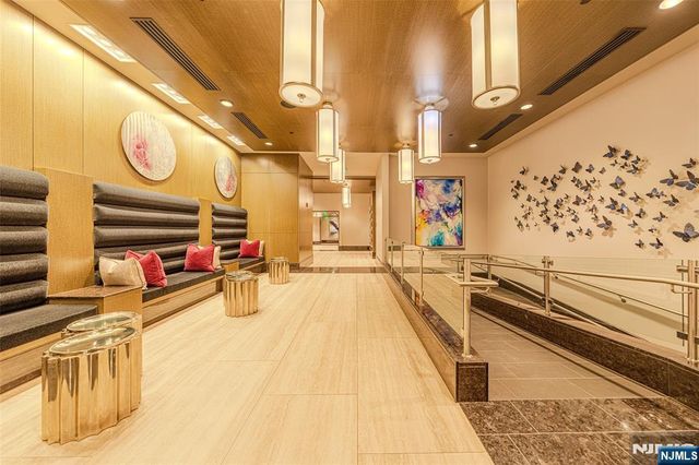 1200 Avenue At Port Imperial 516, Weehawken, NJ 07086