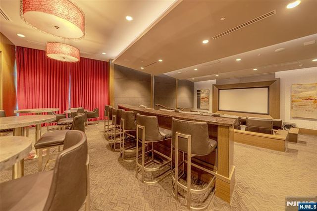 1200 Avenue At Port Imperial 516, Weehawken, NJ 07086