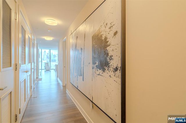 1200 Avenue At Port Imperial 516, Weehawken, NJ 07086