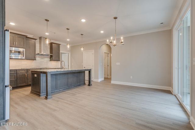 339 Trillium Tr, Lenoir City, TN 37771