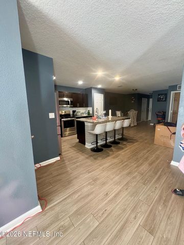 8441 MC GLOTHLIN Street, Jacksonville, FL 32210