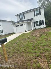 8441 MC GLOTHLIN Street, Jacksonville, FL 32210