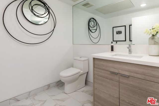 846 N Alta Vista Boulevard 106, Los Angeles, CA 90046