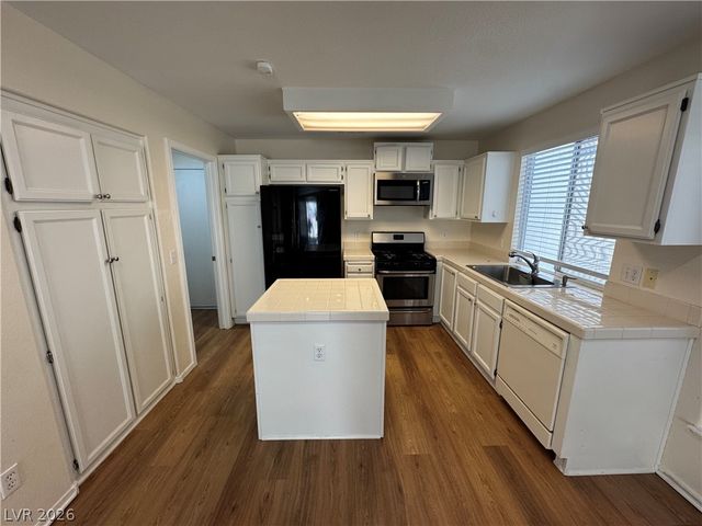 1845 Villa Vista Way, Las Vegas, NV 89128