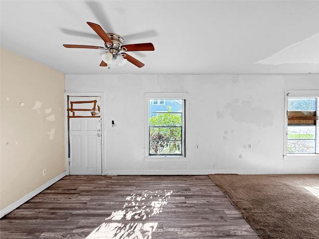 210 Park Street, Baytown, TX 77520