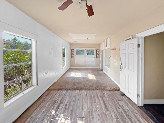 210 Park Street, Baytown, TX 77520