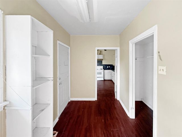 210 Park Street, Baytown, TX 77520