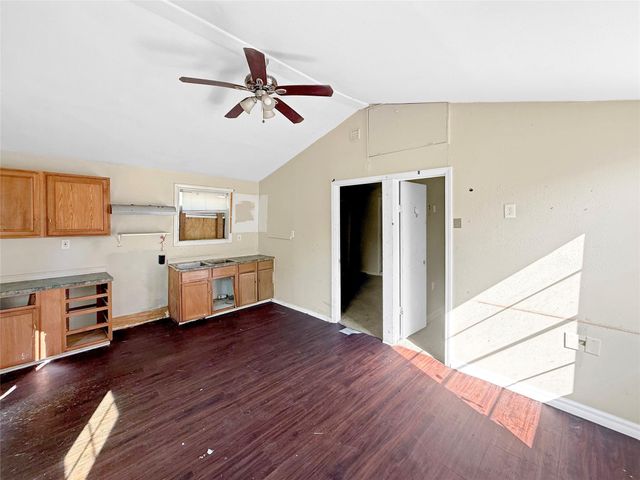 210 Park Street, Baytown, TX 77520