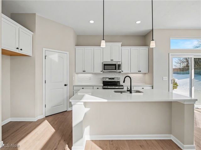 14655 Baywood Lane, Strongsville, OH 44136